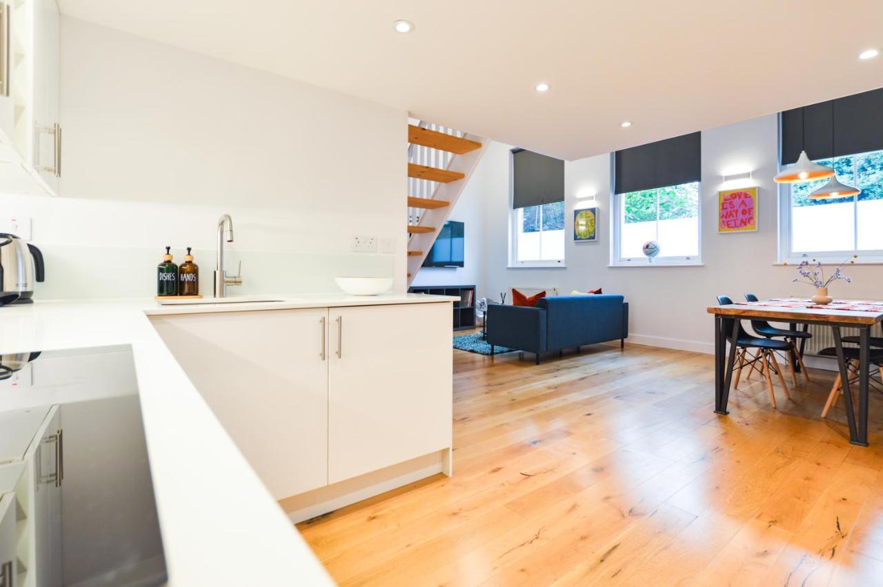 Spacious West Hampstead Apartment With Mezzanine Bedroom By Concept Apartments Londres Extérieur photo